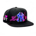 thumbnail image 1 of VAGO Style HORNY Gorra Artesanal Negra Visera Plana, 1 of 5