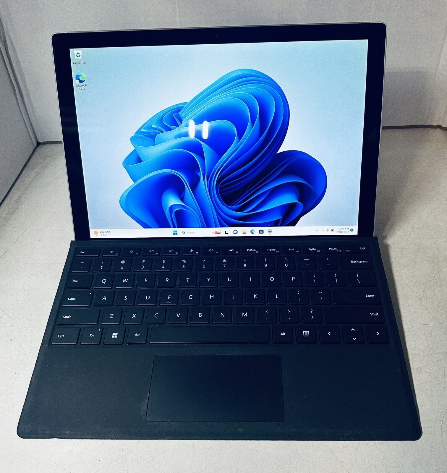FJT00001 Surface Pro 5 | Microsoft Laptop | Aventis Systems
