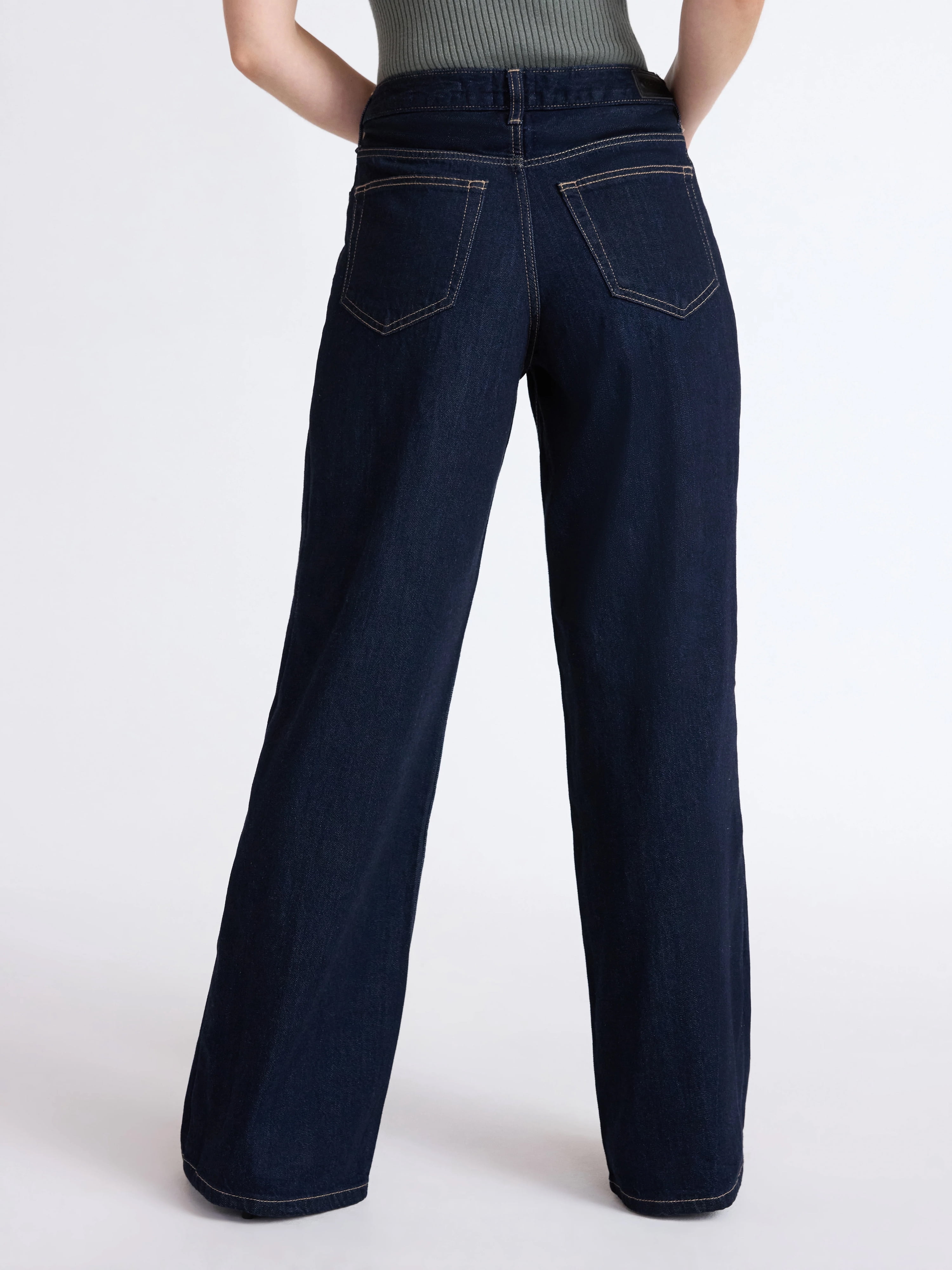 Scoop Women’s and Women's Plus Relaxed Low Slung Jeans, Sizes 0-28 Plus