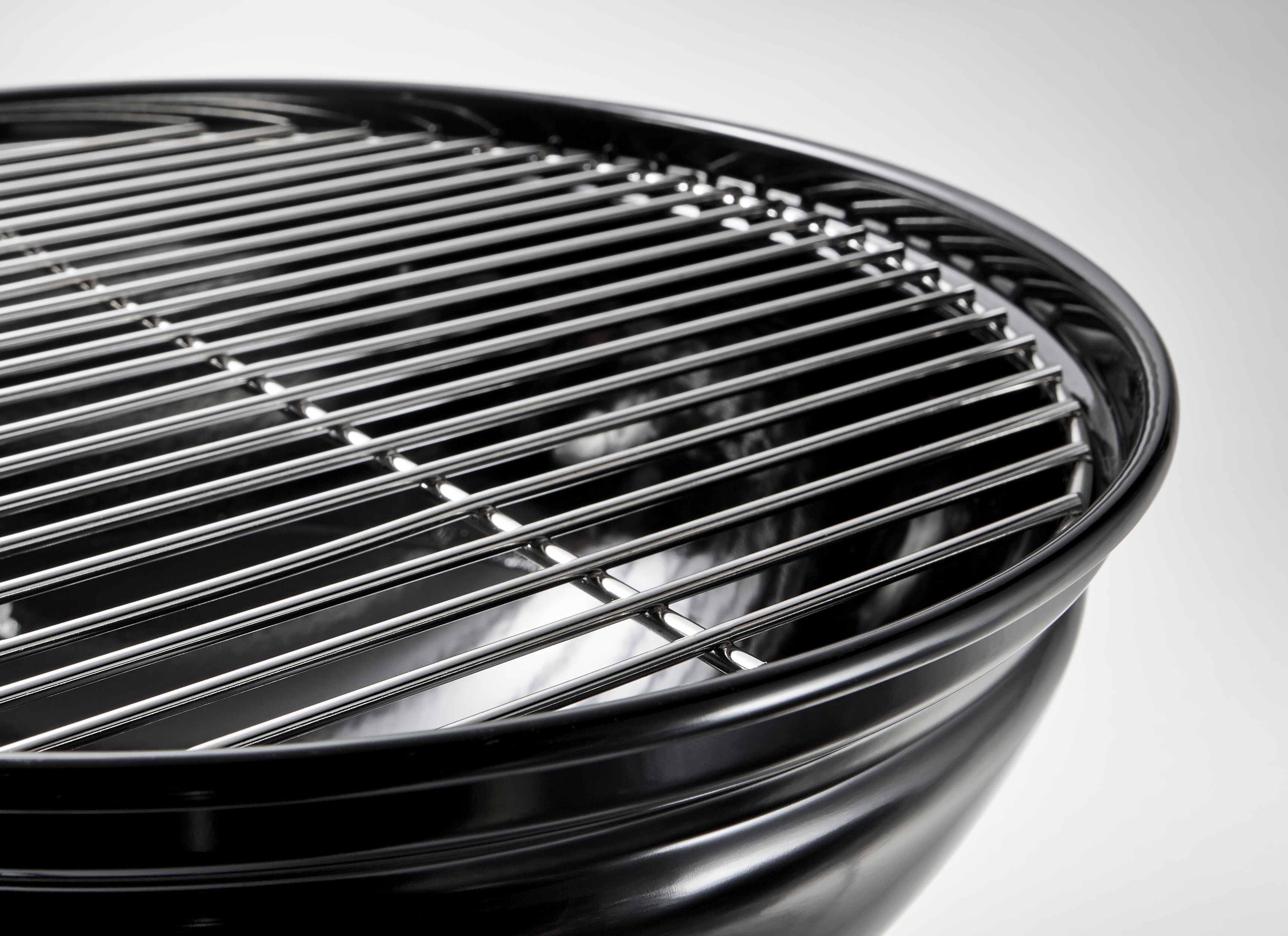 Weber Smokey Joe 14-Inch Portable Charcoal Grill, Black photo 6