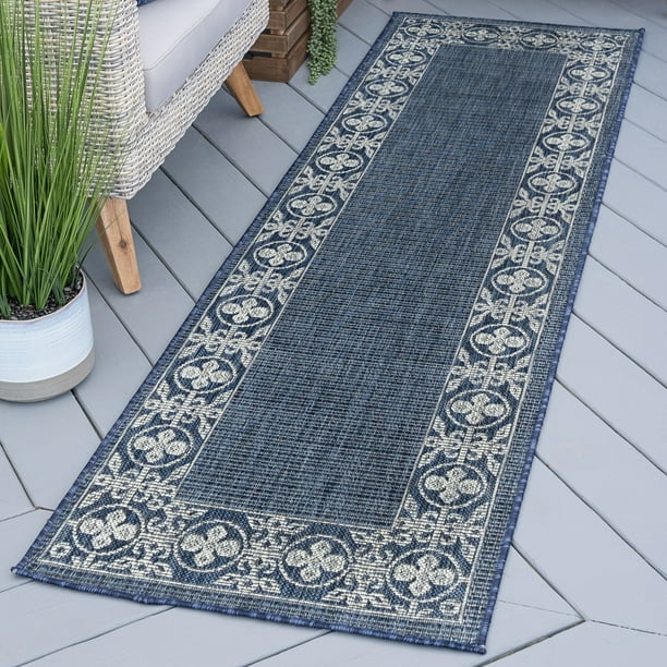 Bliss Rugs Vickie Traditional Indoor/Outdoor Runner Rug