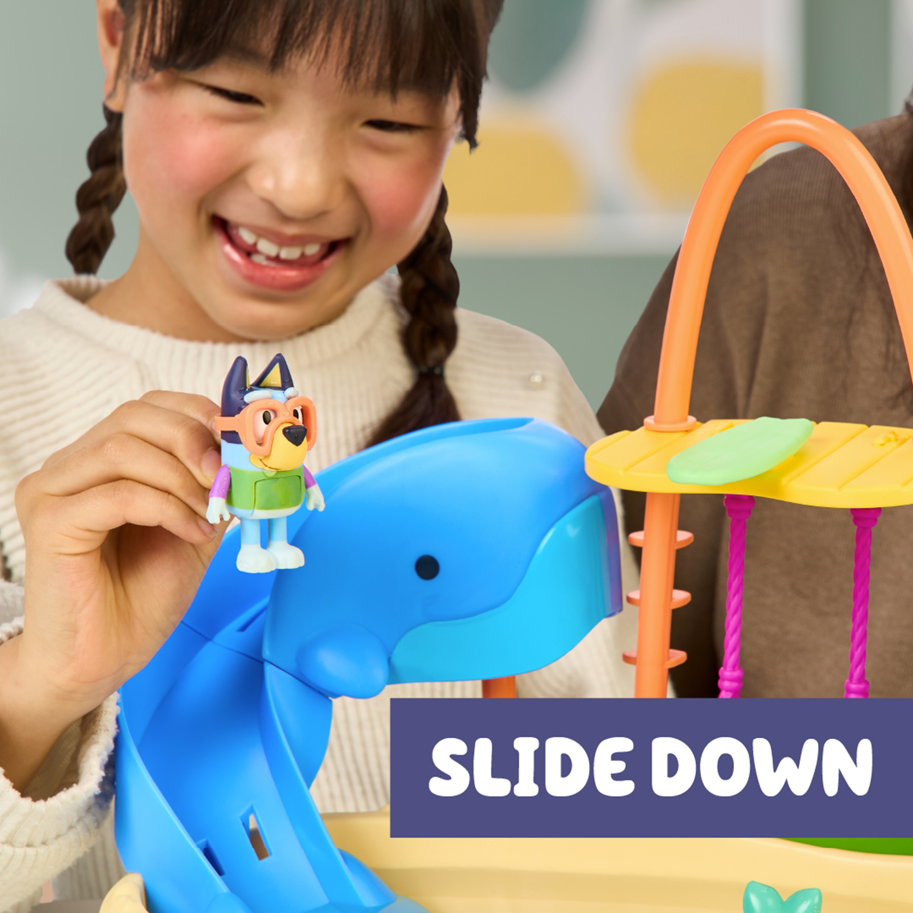 Bluey Whale Water Park Playset photo 6