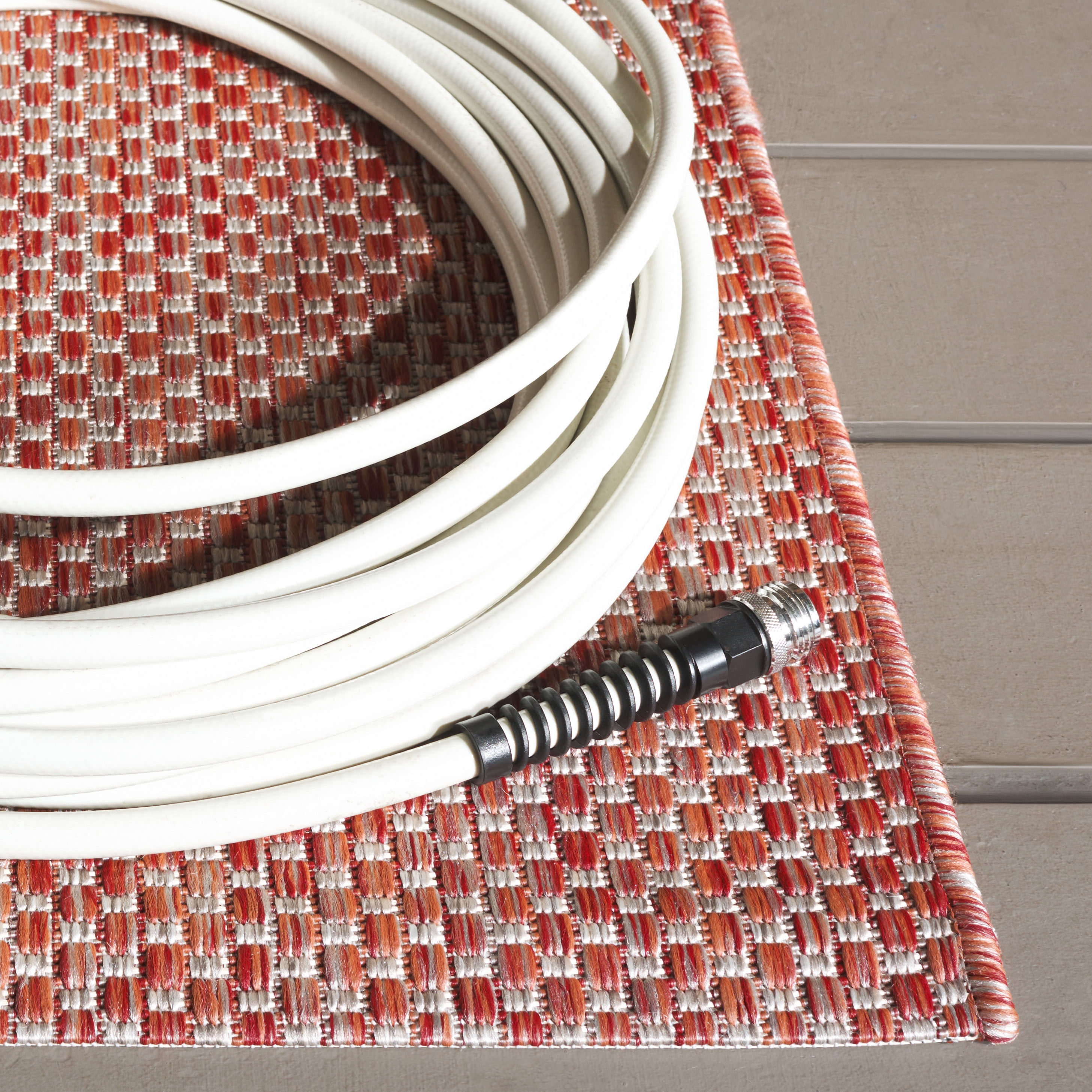 Safavieh Courtyard Finnian Solid Indoor/Outdoor Area Rug, Red/Beige, 6'7" x 9'6"