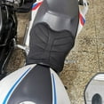 thumbnail image 3 of Cojín de asiento de motocicleta en forma de mariposa Cojín de descompresión de motocicleta Asiento transpirable de malla, 3 of 8