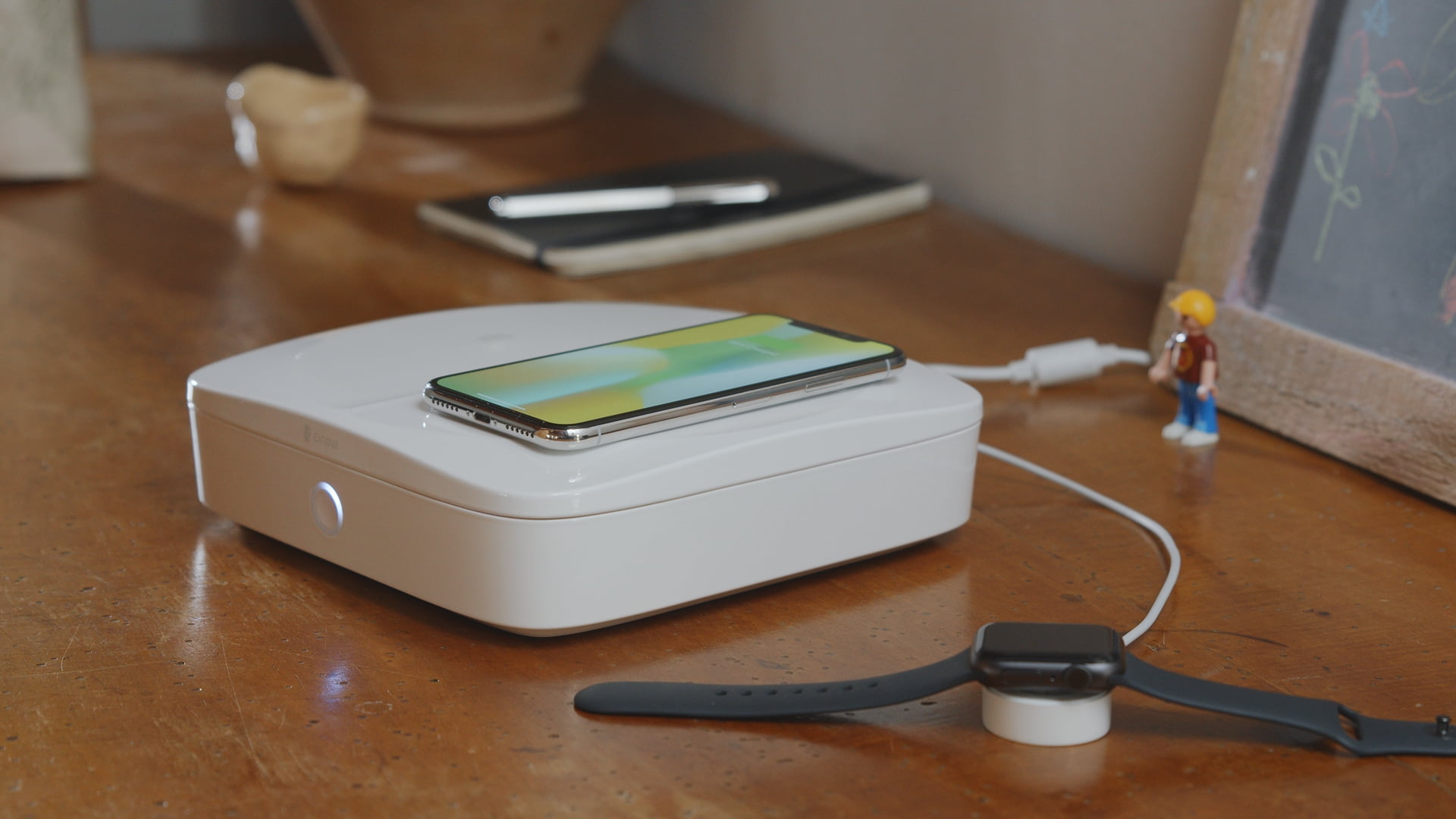 Einova Mundus Pro UV Phone Sanitizer with Dual Wireless Charging Spots, WP0403020-0F4