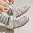 thumbnail image 2 of Zapatos de entrenamiento clásicos Retro alemanes, zapatos blancos pequeños para mujer, primavera y otoño, nuevos zapatos planos de cuero genuino con cordones versátiles Bo, 2 of 5
