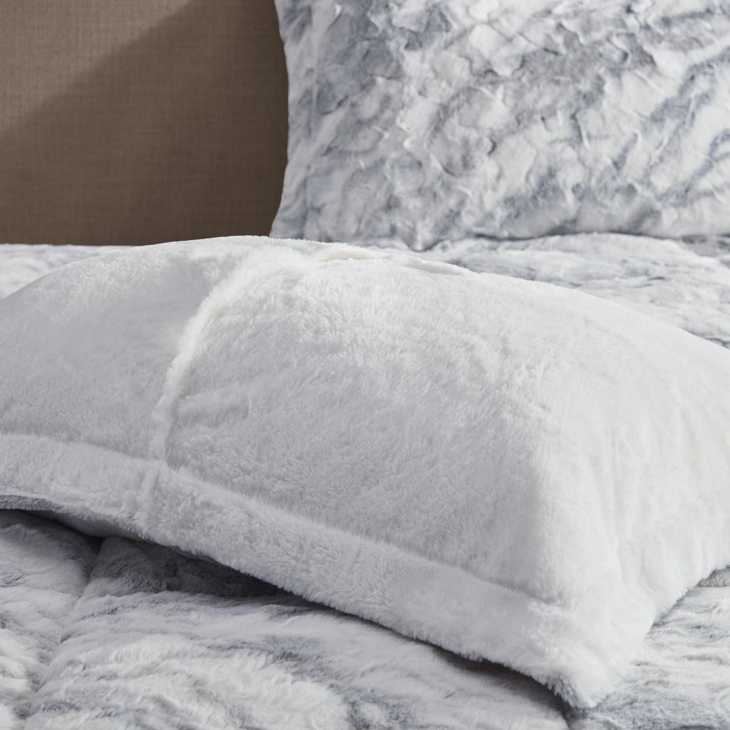 Home Essence Naomi Faux Fur Comforter Set