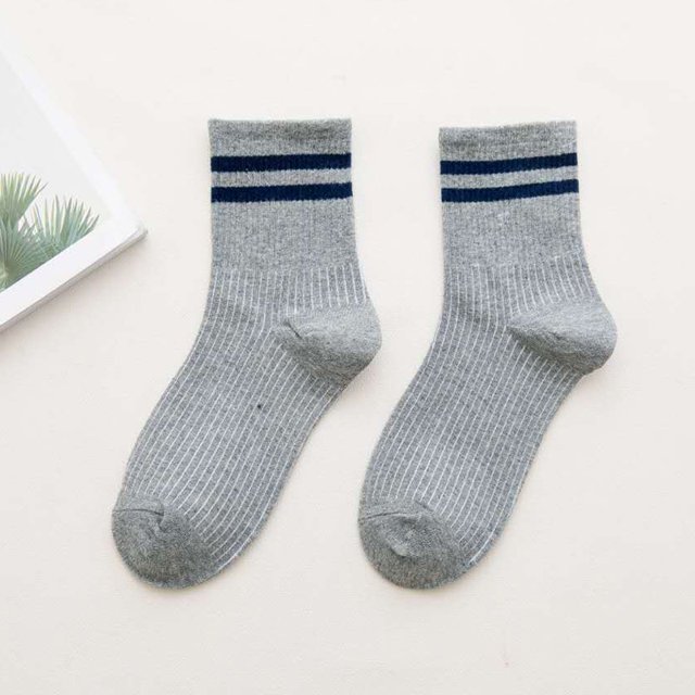 Algodón Suelto Rayas Crew Calcetines Mujeres Moda Colorido Harajuku Diseñador Retro Largos Año Nuevo Regalos De Navidad