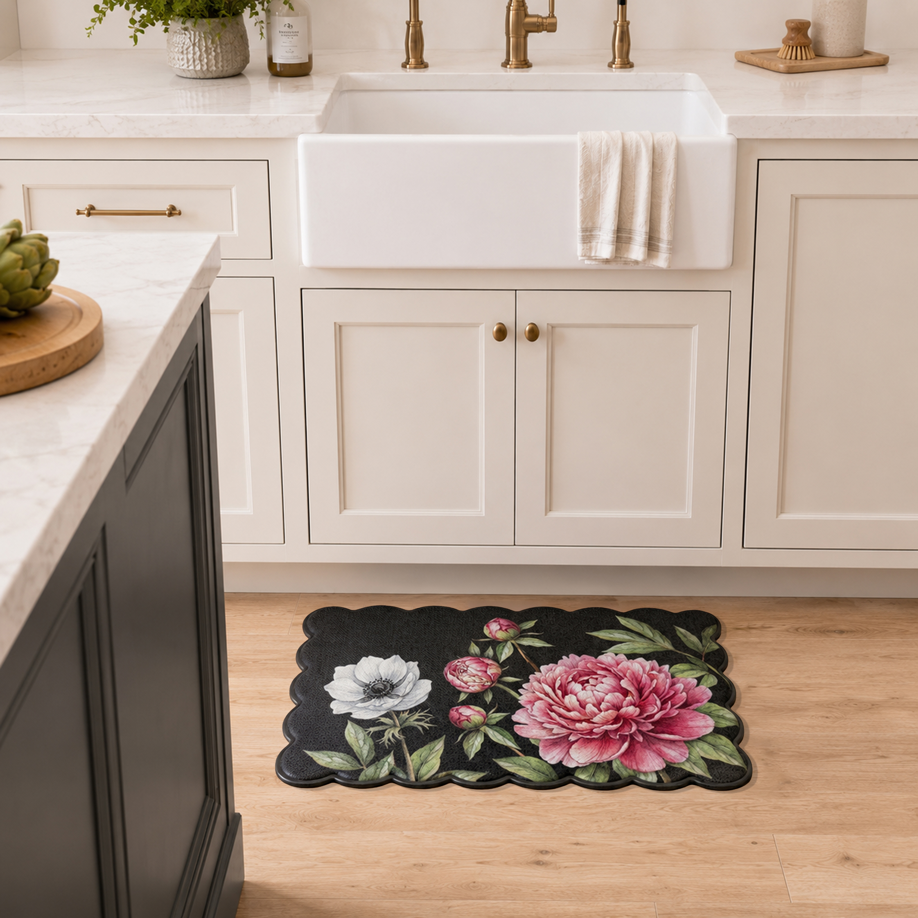 Scalloped Edge Anti-Fatigue Mat 18x30 - Peony - Black