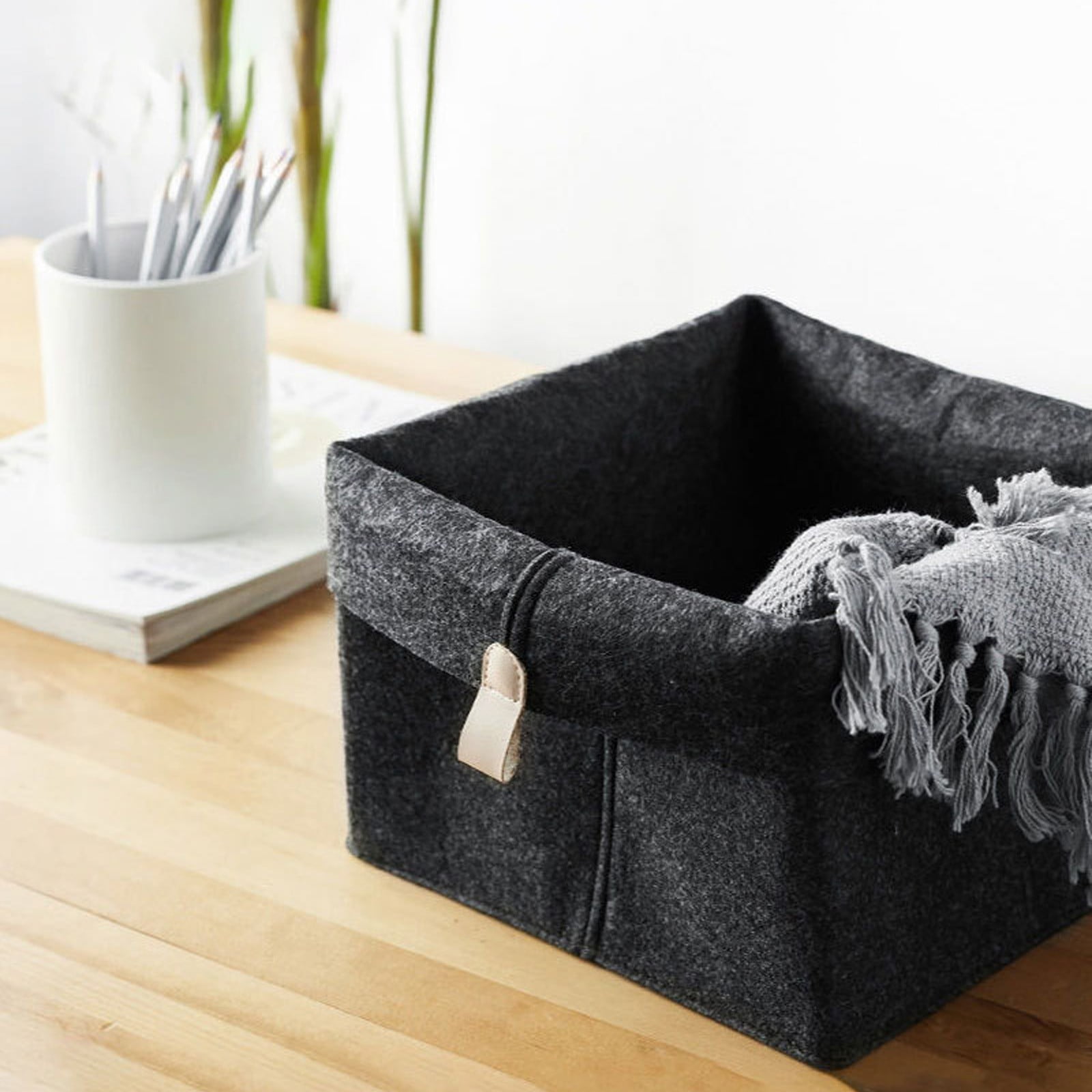 Soft Fabric Home Desktop Storage Basket for Snacks Sundries Office Supplies Cosmetics Collapsible Cotton Linen Bin with Handles for Kitchen Counter Shelf