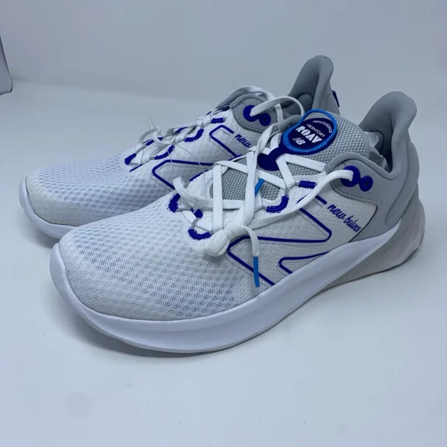 New Balance Fresh Foam ROAV Womens 12 Mens 10.5 White Blue Running Shoe Sneaker