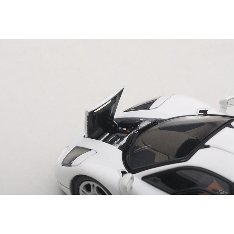 Mclaren F1 Pure White 1/43 Diecast Car Model by Autoart