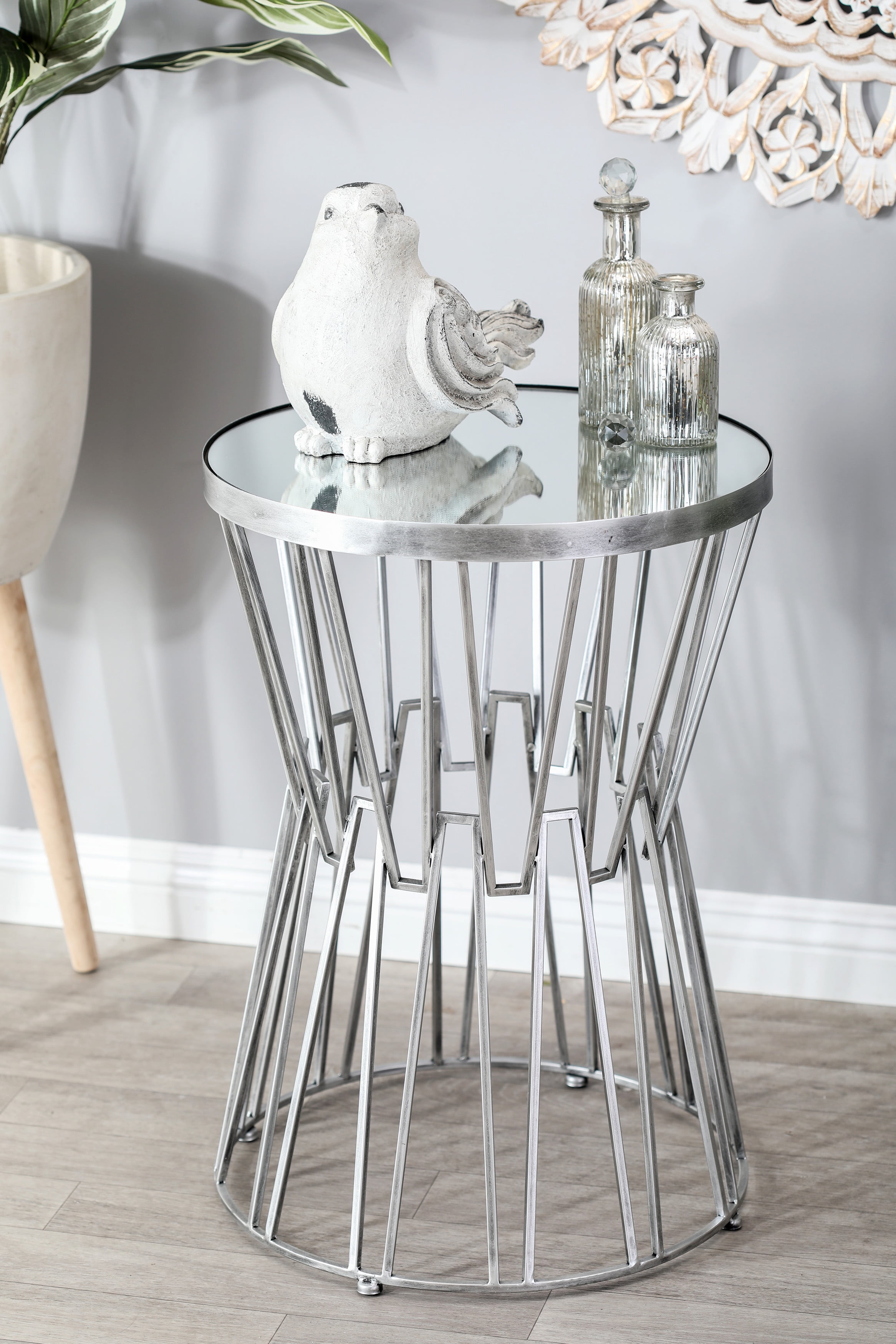 Decmode Modern Iron and Glass Top HourglassShaped Accent Table