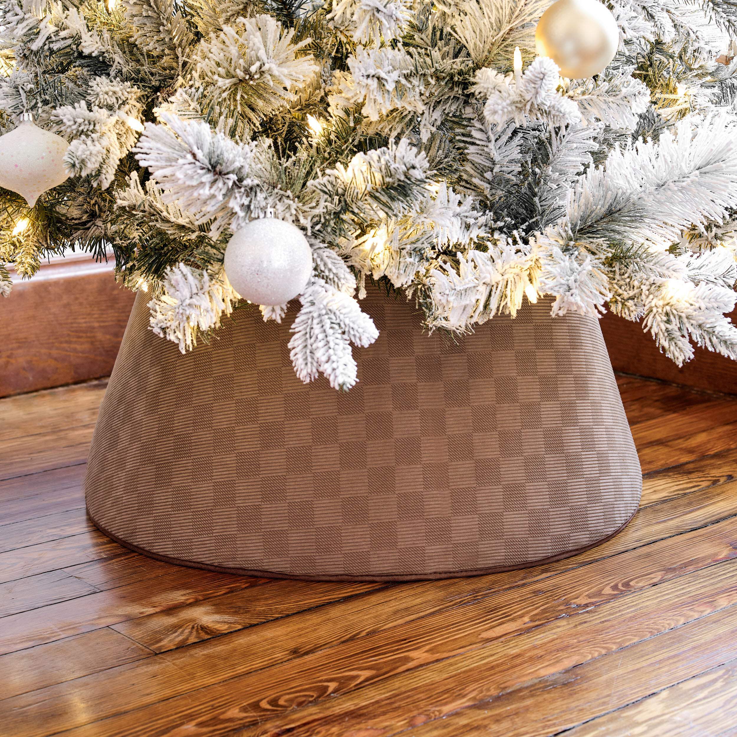 The Christmas Tree Hugger - Realistic Brown Bark Texture Wrap To Hide Artificial Tree Pole & Cords