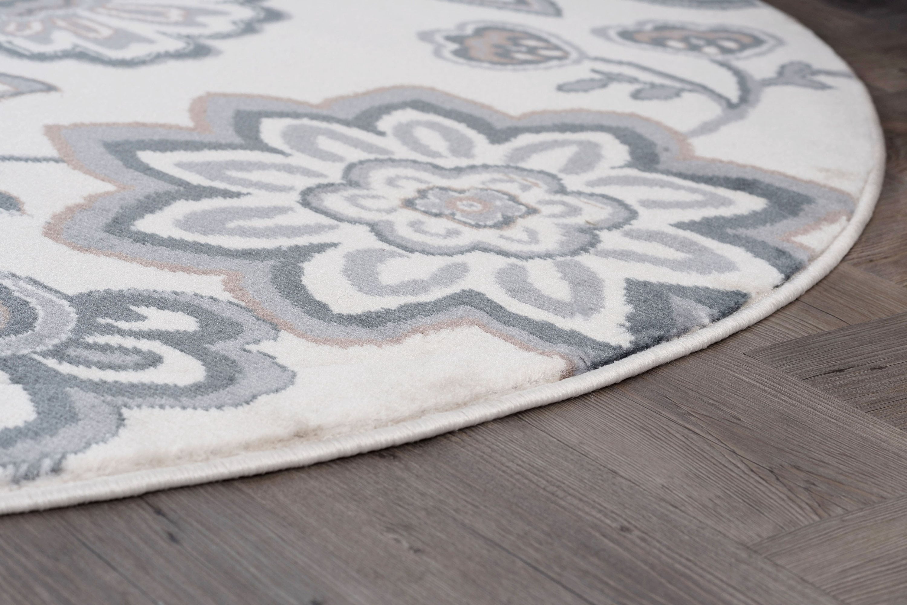 Madison Transitional 5' Round Cream and Gray Polypropylene Indoor Area Rug
