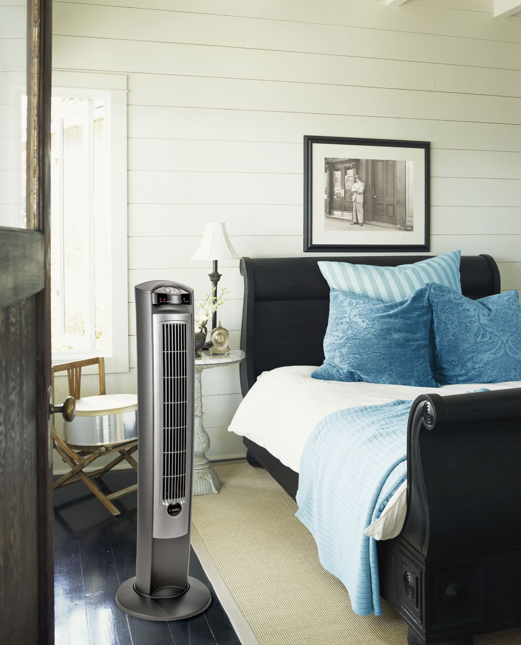 Lasko 42 Wind Curve Tower Fan with Ionizer and Remote, 2551, Silver -  Walmart.com
