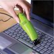 thumbnail image 2 of Mini aspiradora de escritorio de mano que funciona con baterías - Limpie el teclado, la computadora portátil y los accesorios de escritorio con aspiradora inalámbrica - Accesorio de cepillo, 2 of 5