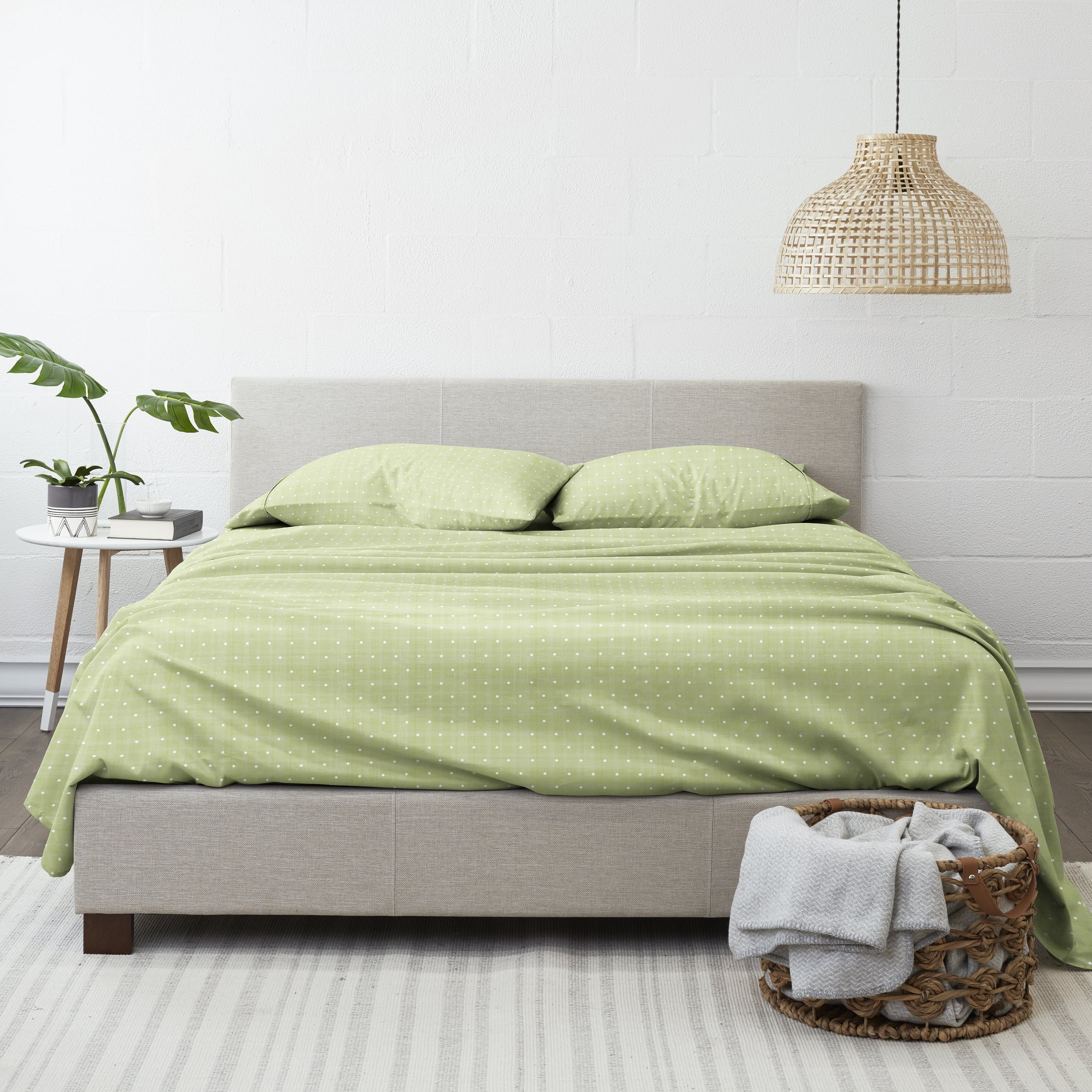 Noble Linens 4 Piece Pattern Microfiber Bed Sheets Set, Moss Polka Dot, Queen