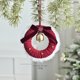thumbnail image 1 of Adorno de campanas de Navidad | Percha festiva de coche con arco con corona de lazos | Colgante ligero de oro para árbol, puerta, ventana | Decoración navideña duradera para exhibición interior y, 1 of 3