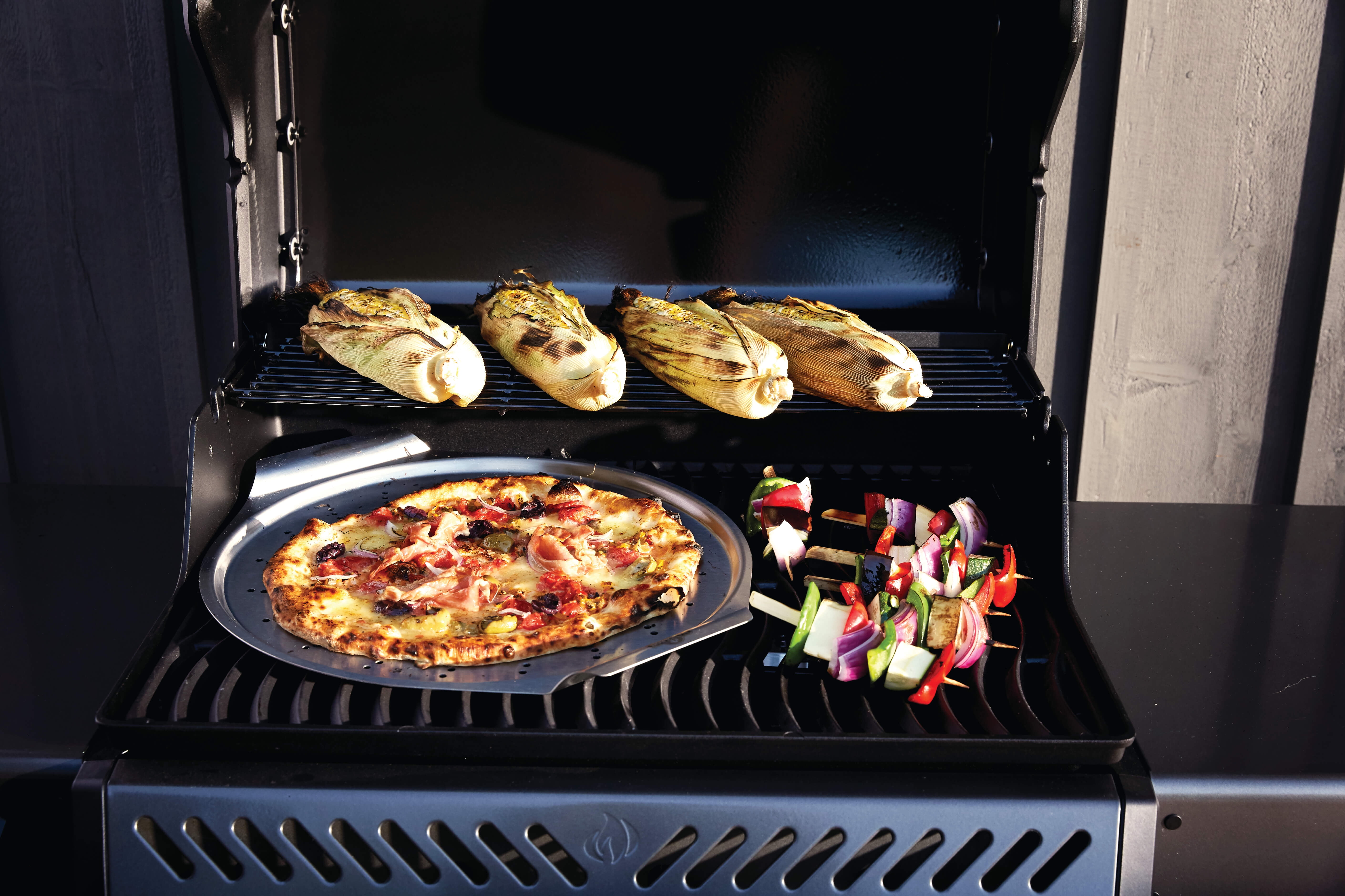 Napoleon Freestyle 425 Propane Gas BBQ Grill, Graphite Grey