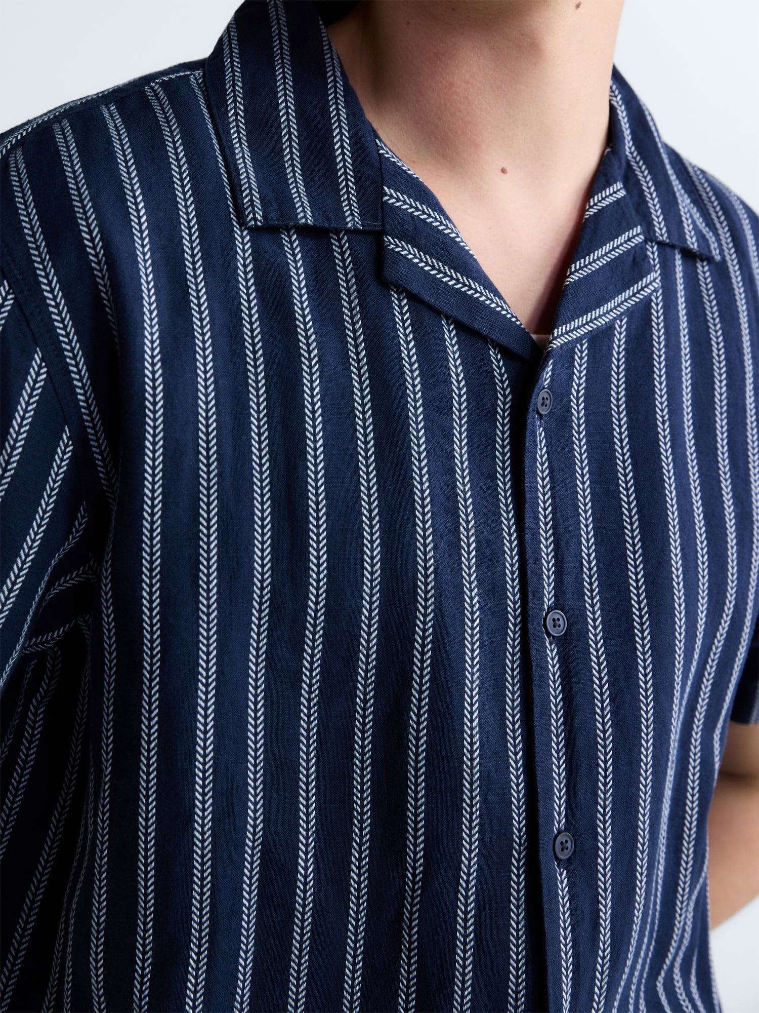 Free Assembly Men's Linen Blend Dobby Camp Shirt with Short Sleeves, Sizes S-3XL