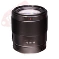 thumbnail image 3 of Sony FE 35mm f/1.8 Lens + Deluxe Accessory Kit, 3 of 6