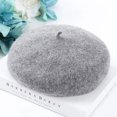 thumbnail image 1 of LinYooLi Bérets Français pour Femmes Printemps Automne Hiver Bérets d'Extérieur Style de Rue Casquette Simple Laine Chaude Bonnet Féminin, 1 of 6