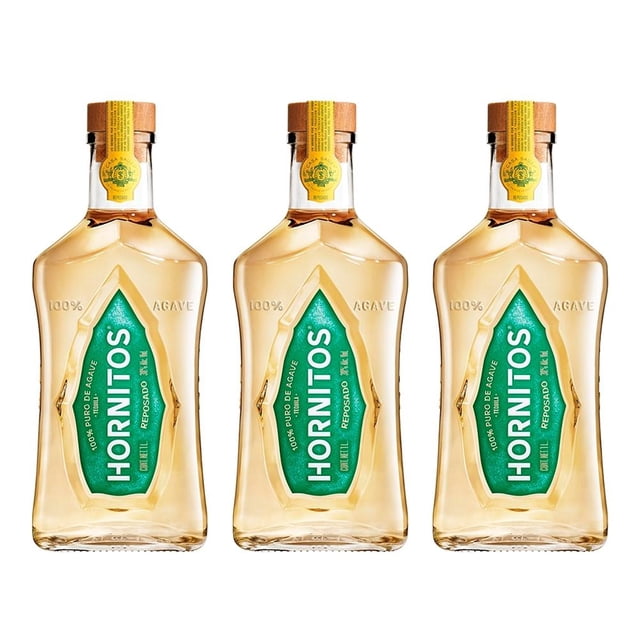 paquete 3 botellas tequila hornitos reposado 1 l paquete con tres botellas Hornitos Reposado 1 L en vista frontal, vidrio translúcido con líquido ámbar claro, etiqueta vertical verde con logo y cuello con tapa dorada y sello amarillo; adecuado para preparar cócteles y mezclas. Venta exclusiva para mayores de 18 años.