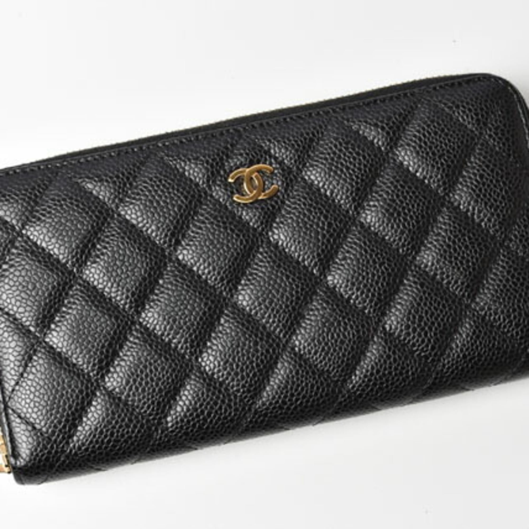 Classic Wallet On Chain WOC in Black Caviar GHW