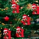 thumbnail image 3 of Colgante de árbol de Navidad de acrílico 2D con letras | Juego de 26 adornos con iniciales del alfabeto para decoración navideña, 3 of 6