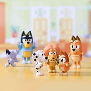 Bluey's Family and Friends - 8 Pack - 2.5-3" Bluey, Bingo, Chilli (Mum) and Dad (Bandit), Honey, Socks, Chloe and Indy Figures