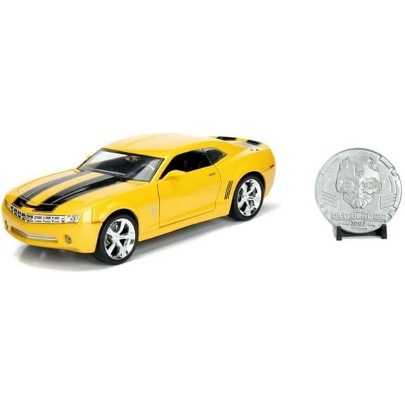 Jada Toys Transformers 1:24 Bumblebee 2006 Chevrolet Camaro Concept Die-Cast Car with Robot on Chassis