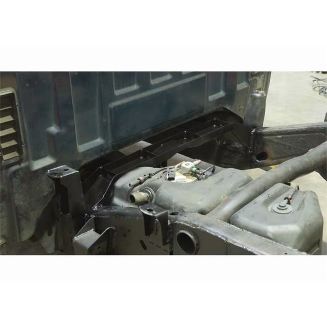 0713 SILVERADO 1500/SIERRA 1500 Réservoir de Carburant avant avec Traverse