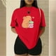 thumbnail image 3 of Playera Blusa De Capybara Tomando Refresco Ropa Divertida Para Mujer Capibara Color Rojo Talla Grande Marca Emil SaEs, 3 of 4