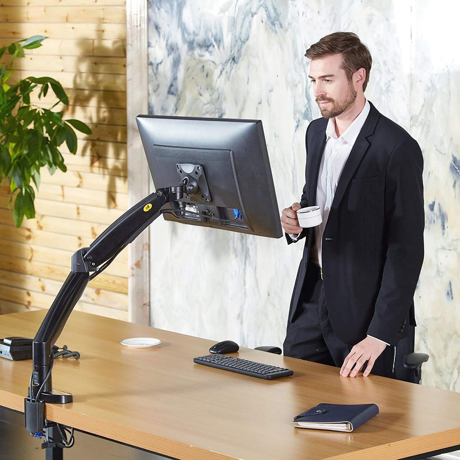 Support de bureau pour moniteur 22 à 35 po avec port USB de North Bayou - F100A