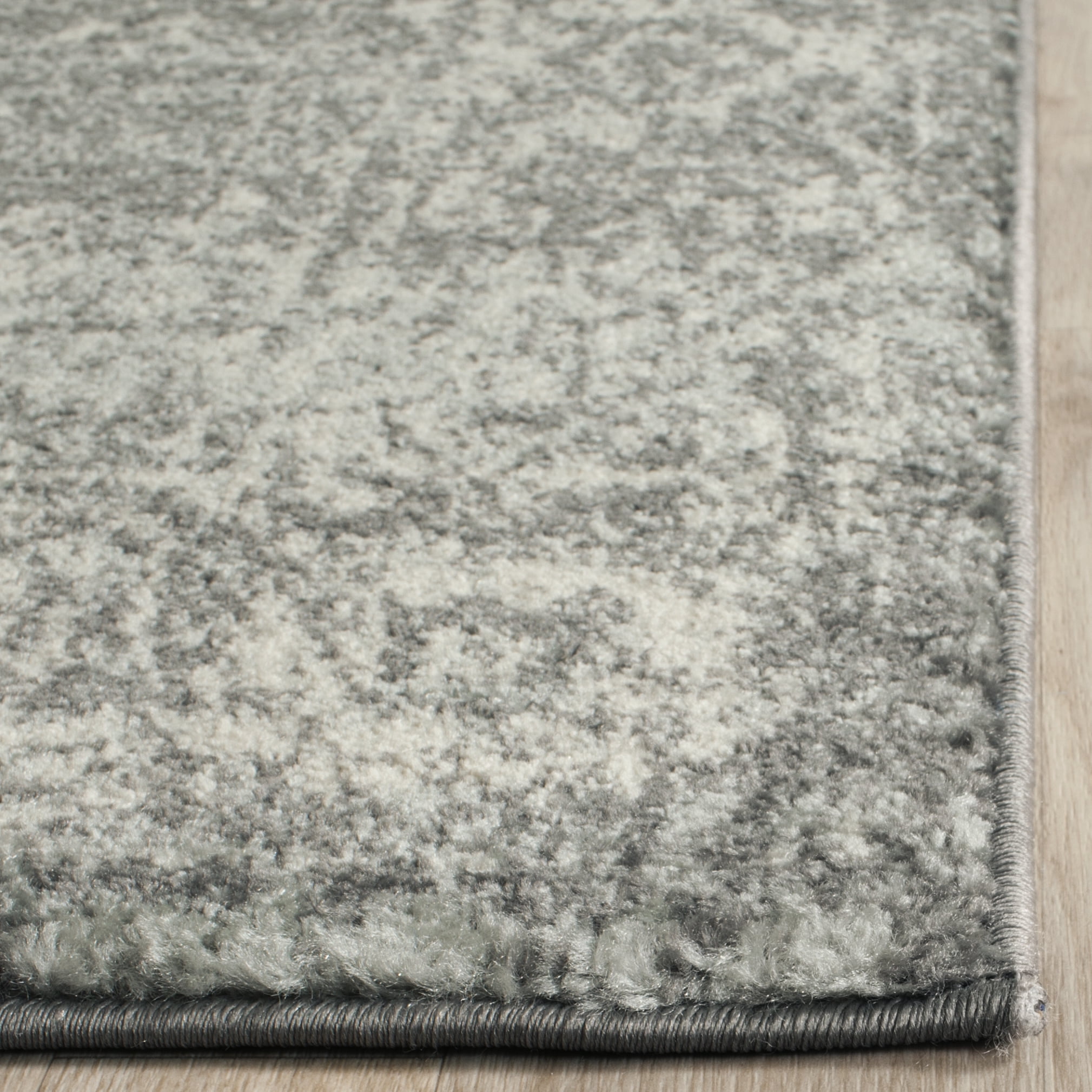SAFAVIEH Evoke Denica Traditional Bordered Runner Rug, Grey/Ivory, 2'2" x 13'
