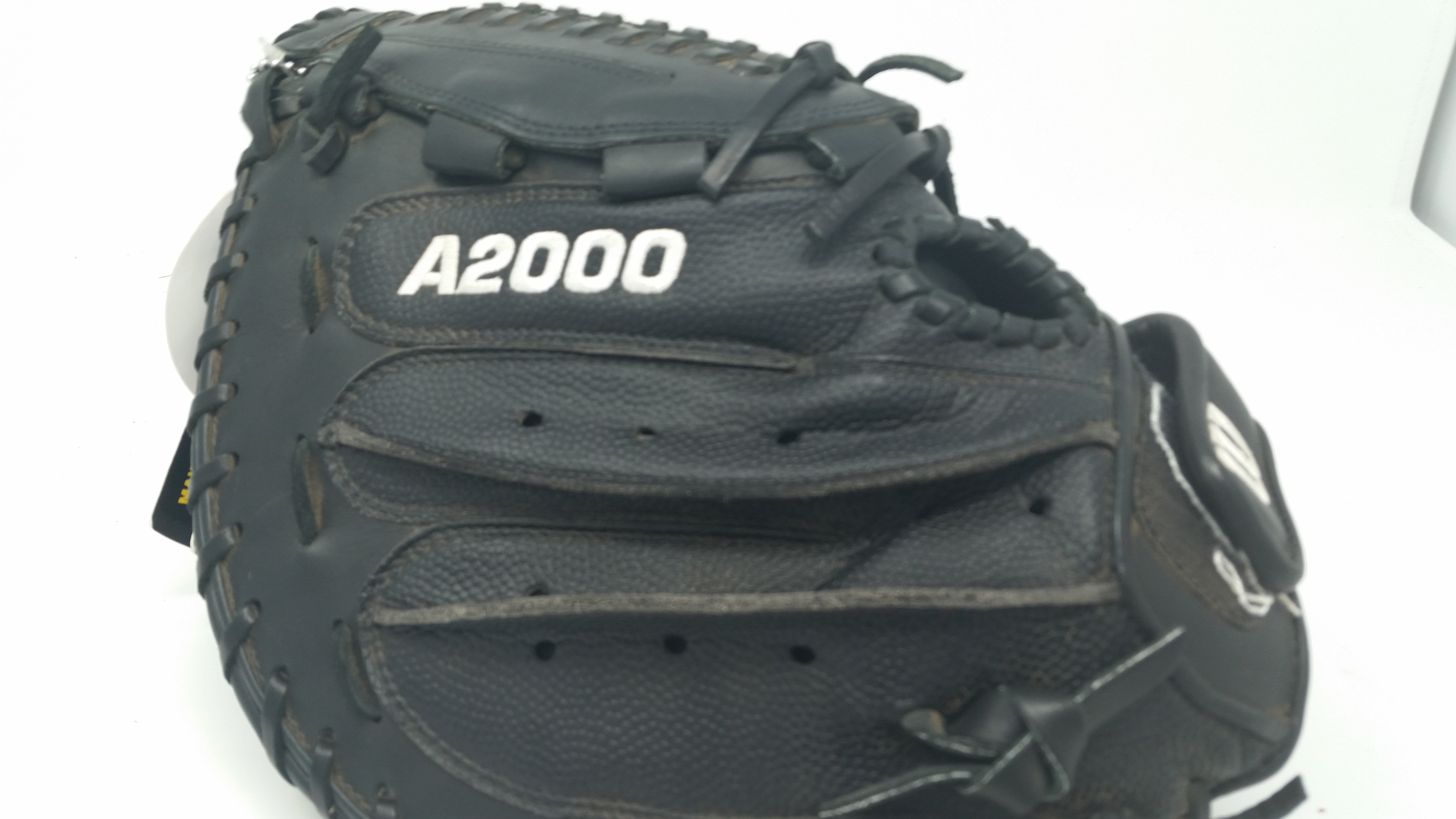 a2000 softball catchers mitt