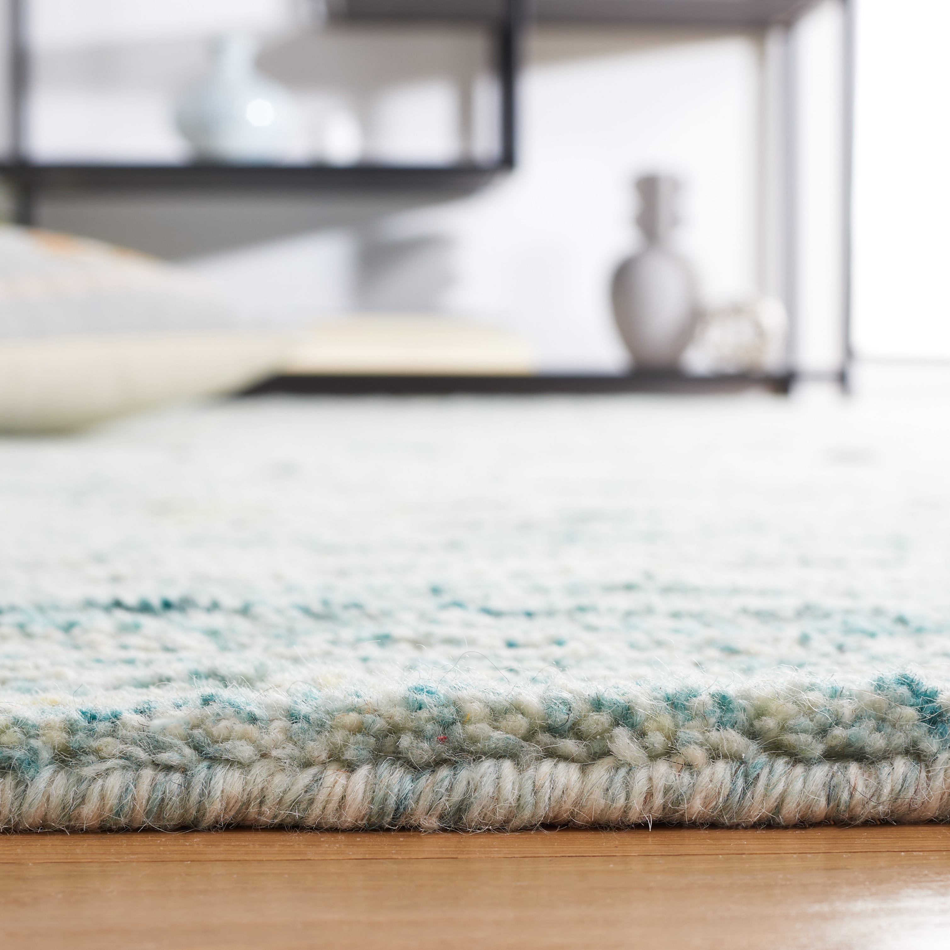 SAFAVIEH Casablanca Katharine Distressed Area Rug, Turquoise/Ivory, 3' x 5'
