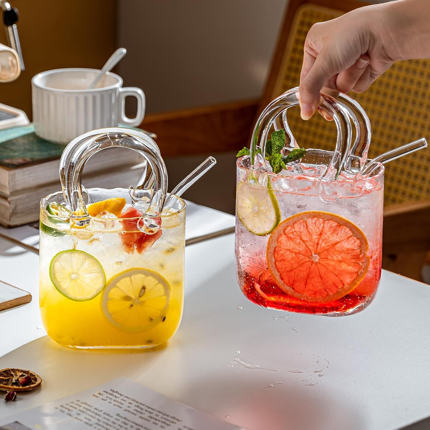 2 Pcs Glass Purse for Drinks, 24oz Unique Funky Thick Wine Glasses Gifts for Women Party, Fish Bowl Vase, Creative Unique Drinking Glass for Fruit Juice, Tea, Flowers