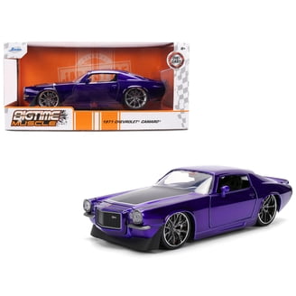 Jada Toys 1/24 Diecast 1969 Pontiac GTO Judge with Stripes