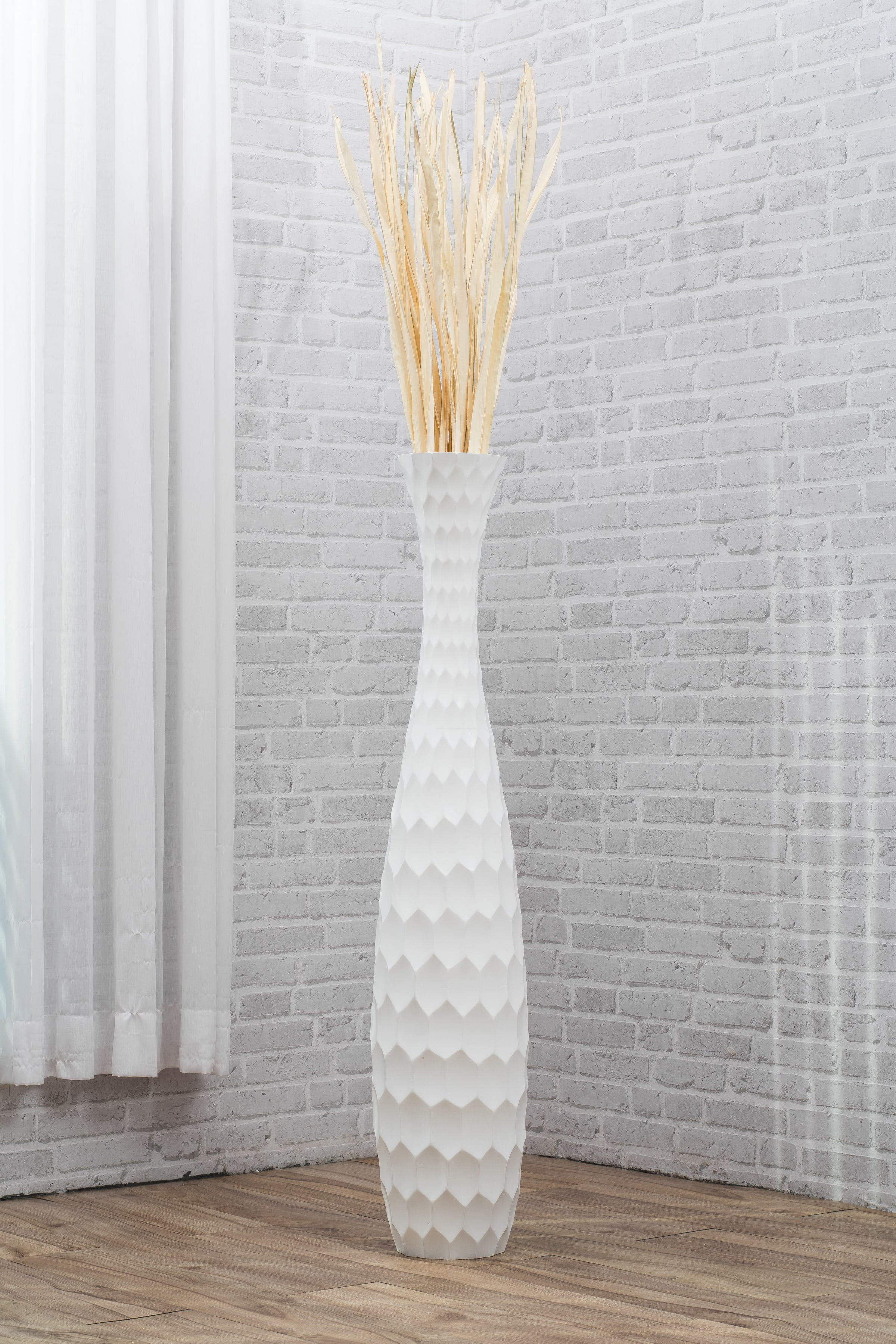 Leewadee Large Floor Vase – Handmade Flower Holder Made of Wood