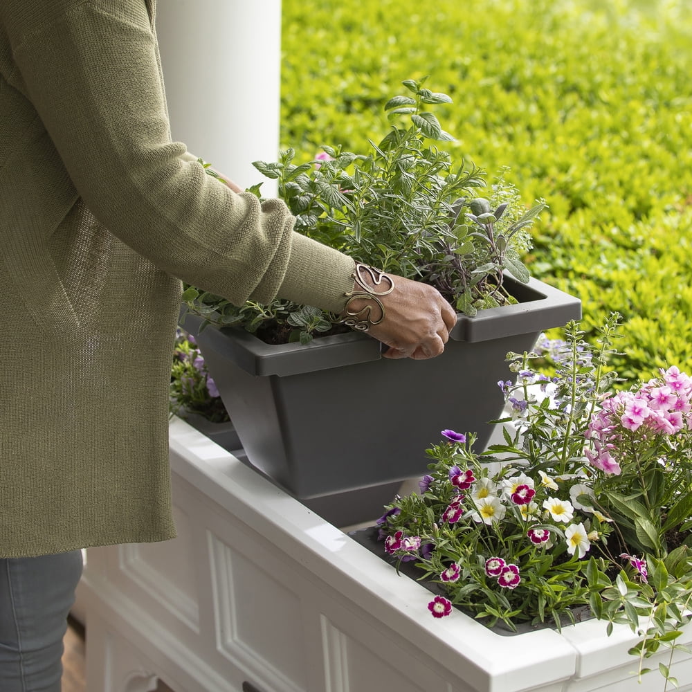 Step2 501499 Atherton Planter, Black＿並行輸入品 Step2 Atherton 24\" Planter, Set of 2 -