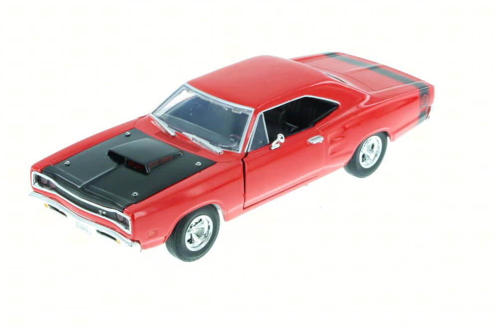 Die cast Collectible RARE 1/64 Scale White Lighting Chase Car '70 Dodge Super Bee Zinger