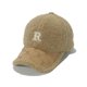 thumbnail image 1 of Gorra de béisbol de piel de oveja sintética con «R» bordada para adulto, 1 of 1