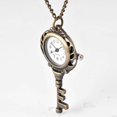 thumbnail image 4 of Pequeño reloj de bolsillo antiguo colgante de bronce con forma de llave reloj de bolsillo de cuarzo, 4 of 5