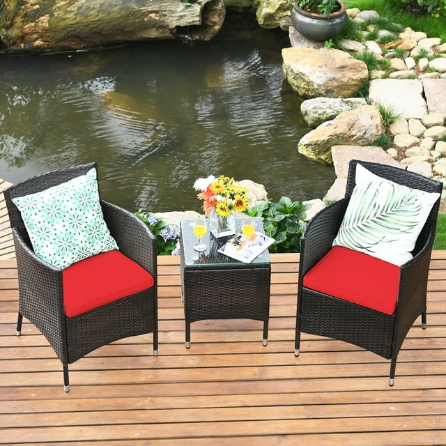 Gymax Ensemble de Mobilier d'Extérieur en Rotin pour Patio 3 Pcs avec Chaises Coussinées et Table Basse