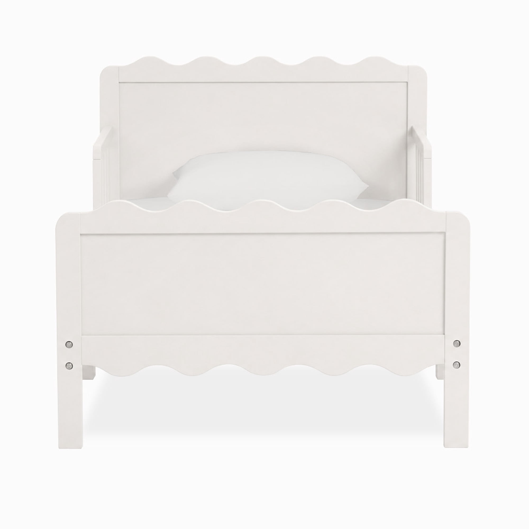 Dream On Me Maple Ridge Toddler Bed, Cannoli Cream