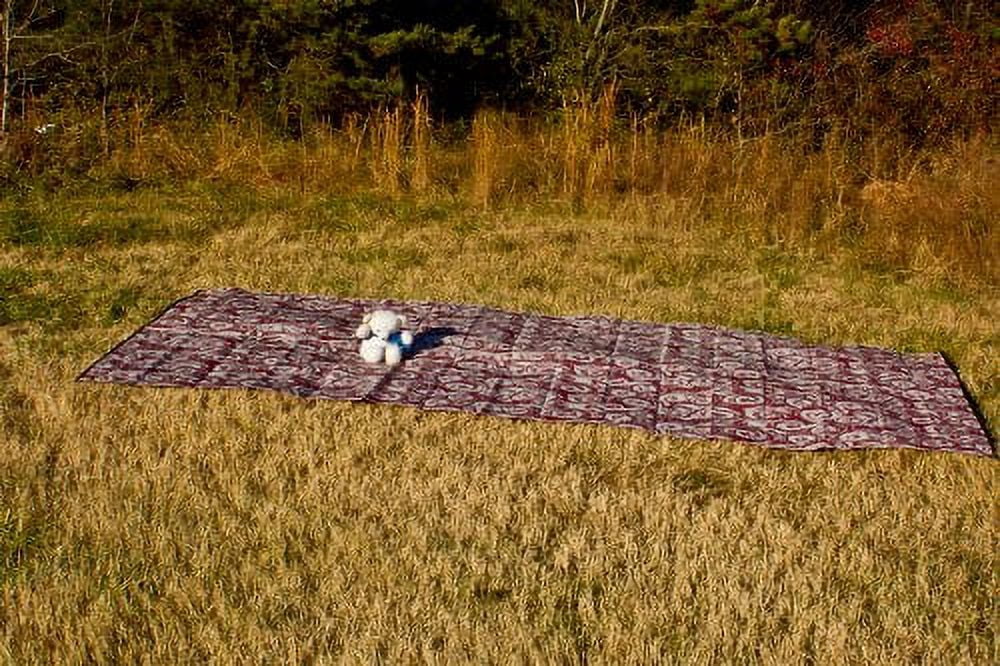 Camco 42842 8' x 16' Reversible RV Outdoor Mat - Burgundy Swirl
