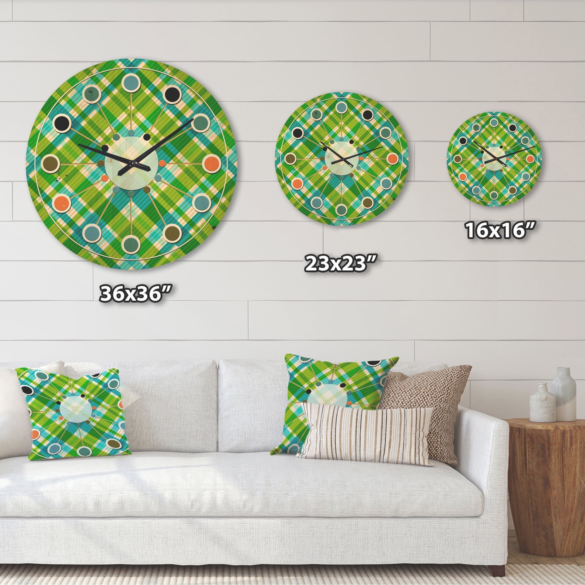 Designart 'Tartan Texture Geometrical Retro II' Mid-Century Modern Wood Wall Clock