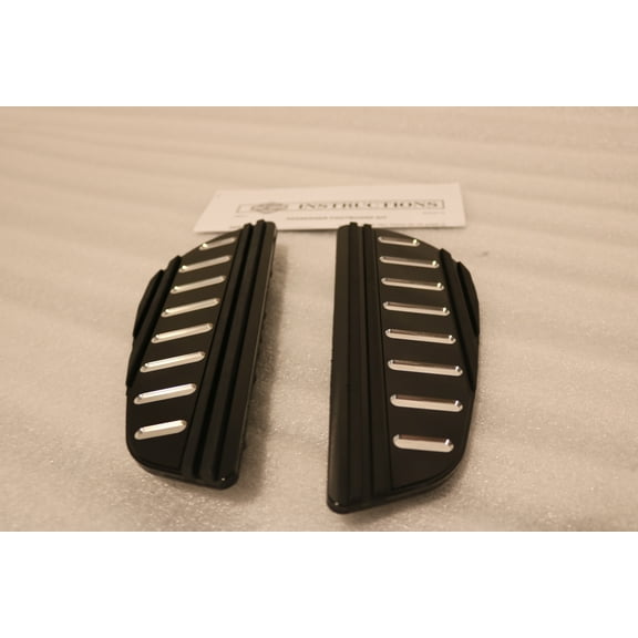 NEW OEM HARLEY EDGE CUT PASSENGER FOOTBOARD INSERTS 50501146